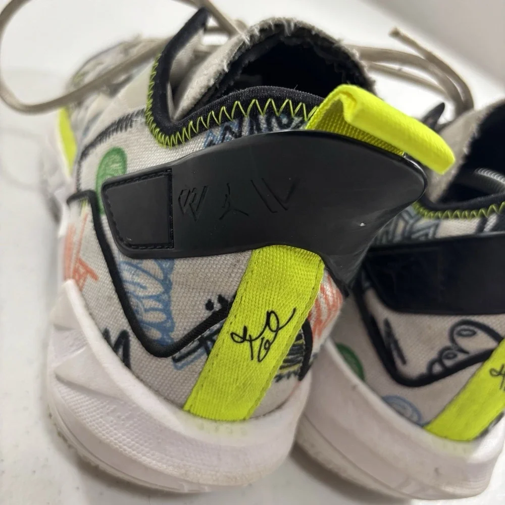 Nike Jordan Why Not Zer0.4 Graffiti Westbrook Shoes Men Sz 10.5 DD4887-007 Good